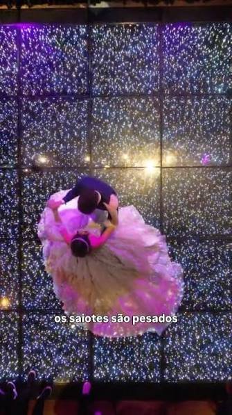 Noiva dançando